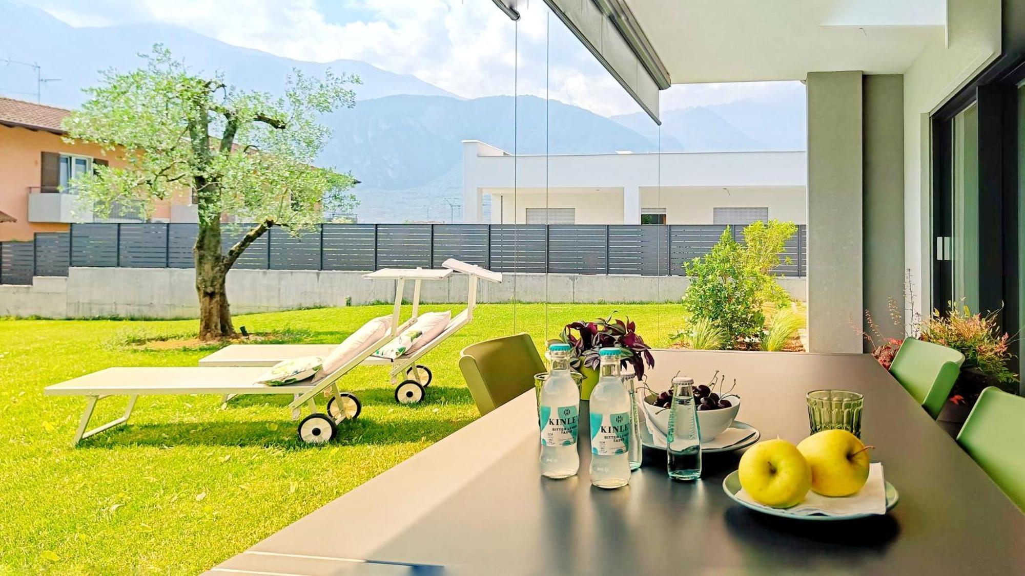 Elvy Garda Living Garden Apartment Riva del Garda Exterior photo